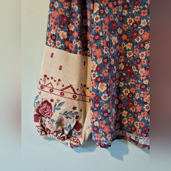 Savanna Jane Embroidered Top - S - Picture 7 of 10